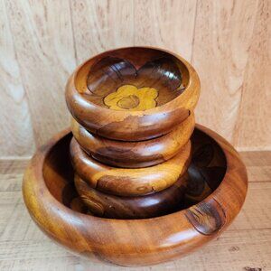 Hand Made Wood Salad Bowl set 4 Bowls and Lar. Serving Bowl with Flower Carving